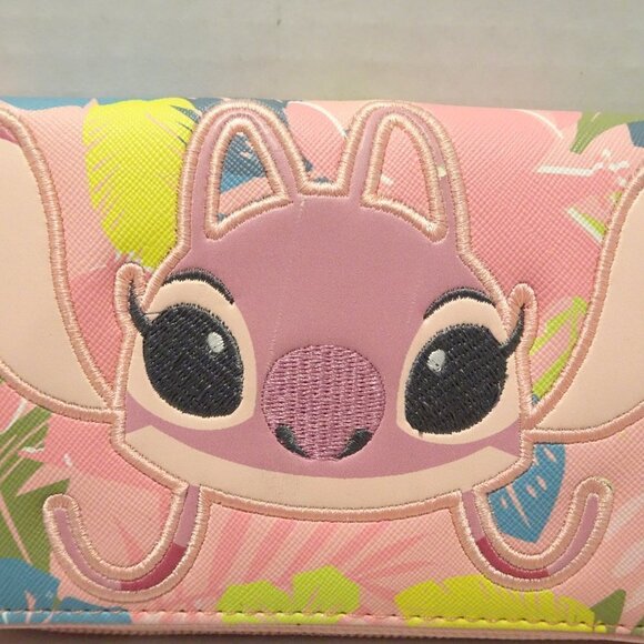 Disney Lilo & Stitch Angel Pink Tropical Design Wristlet Wallet Strap Zip Around - Picture 2 of 7